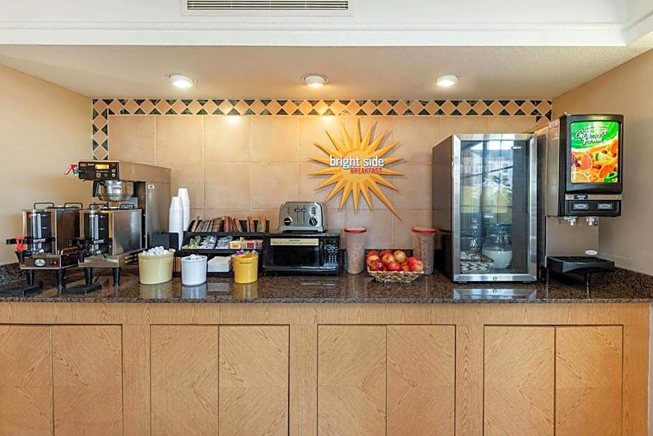 La Quinta Inn & Suites by Wyndham Bossier City