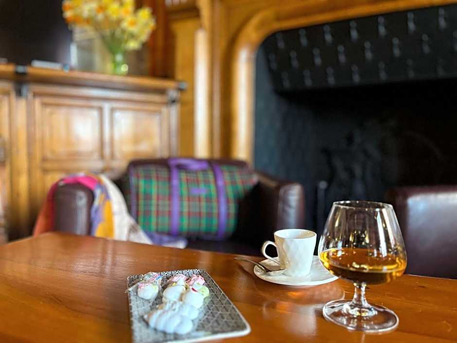 Brit Hotel Du Dauphin L'Aigle