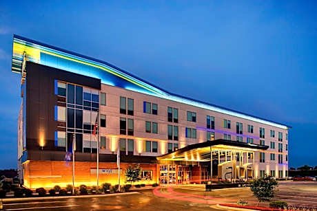 Aloft Green Bay
