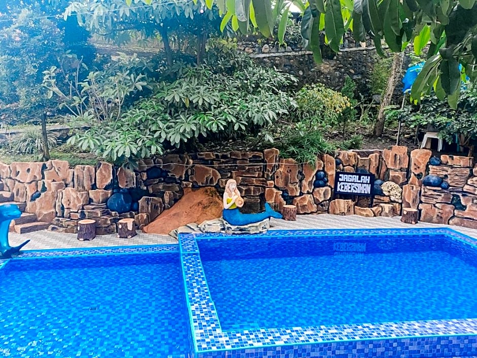 RedDoorz @ Pacet Mojokerto