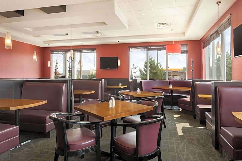 Travelodge by Wyndham Weyburn