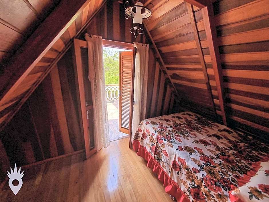 Chalé europeu com vista para natureza no interior