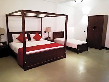Luxury Triple Room