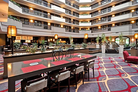 Embassy Suites by Hilton Dulles Airport