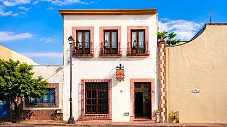 Cinco de Mayo Hotel