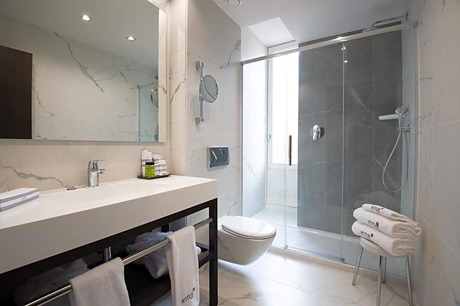 Intur Palacio San Martin