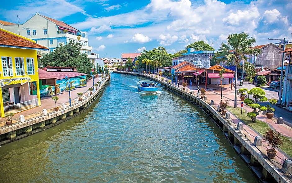 Hallmark Express Hotel