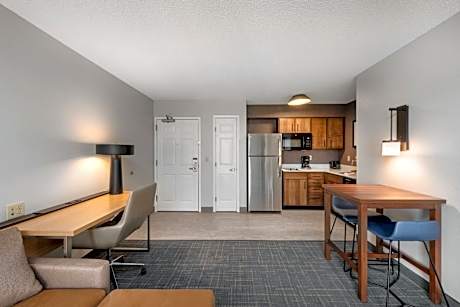 King Suite with Sofa Bed - Hearing Accessible