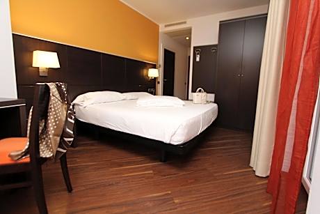 Standard Double or Twin Room with Balcony