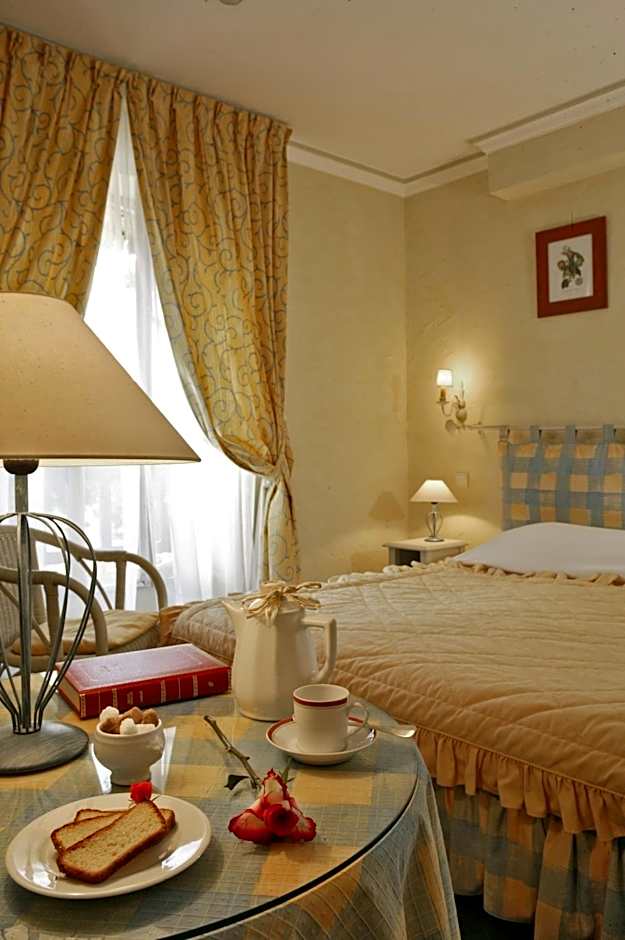 Hostellerie du Passeur - Hôtel & Restaurant - Climatisation et Piscine chauffée