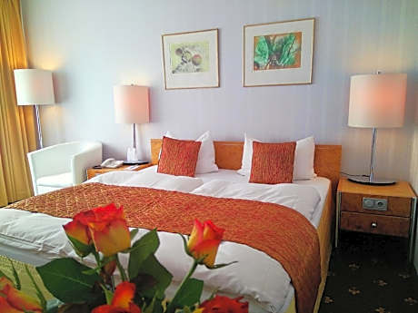 Alexa Hotel