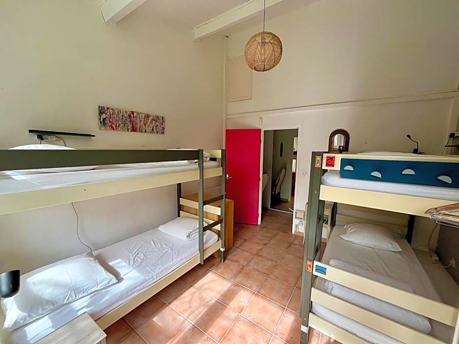 Cassis Hostel