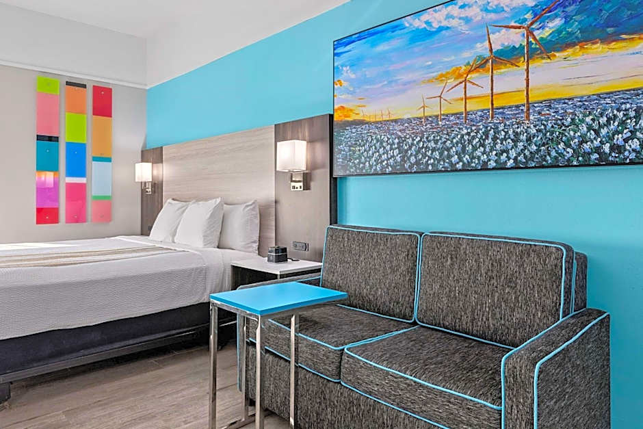 La Quinta Inn & Suites by Wyndham Raymondville