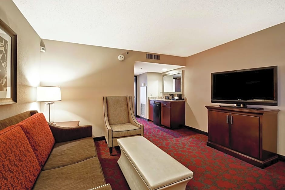 Embassy Suites by Hilton Dulles Airport