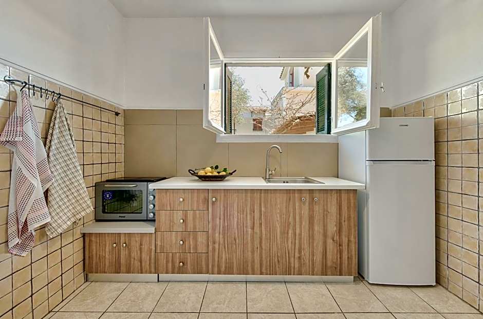 Santa Maroma Rooms & Houses