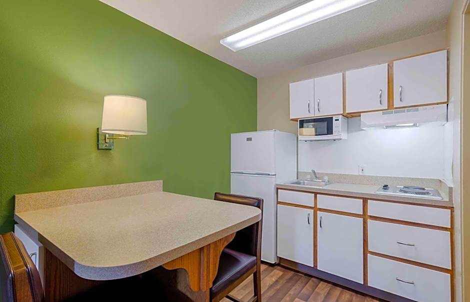 Extended Stay America Select Suites - Atlanta - Cumberland Mall