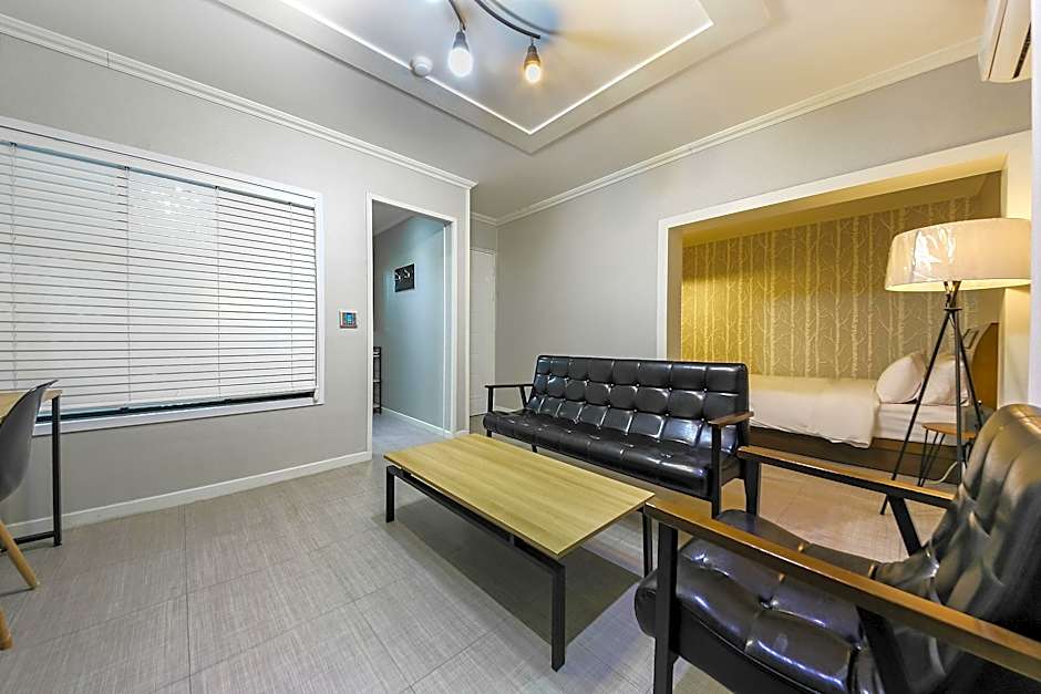 Gwangju Sangmu W Lounge Hotel