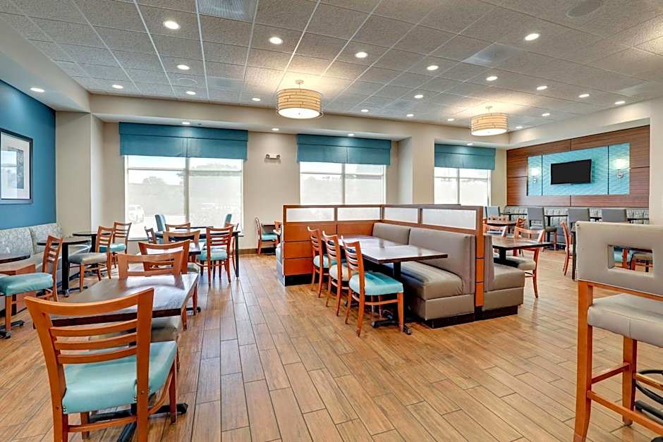 Drury Inn & Suites Grand Rapids