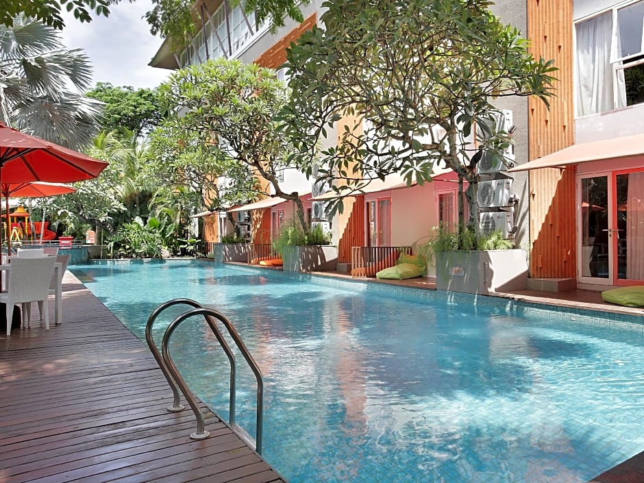 Harris Hotel & Residences Sunset Road