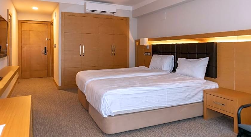 LOTUS PARK HOTEL