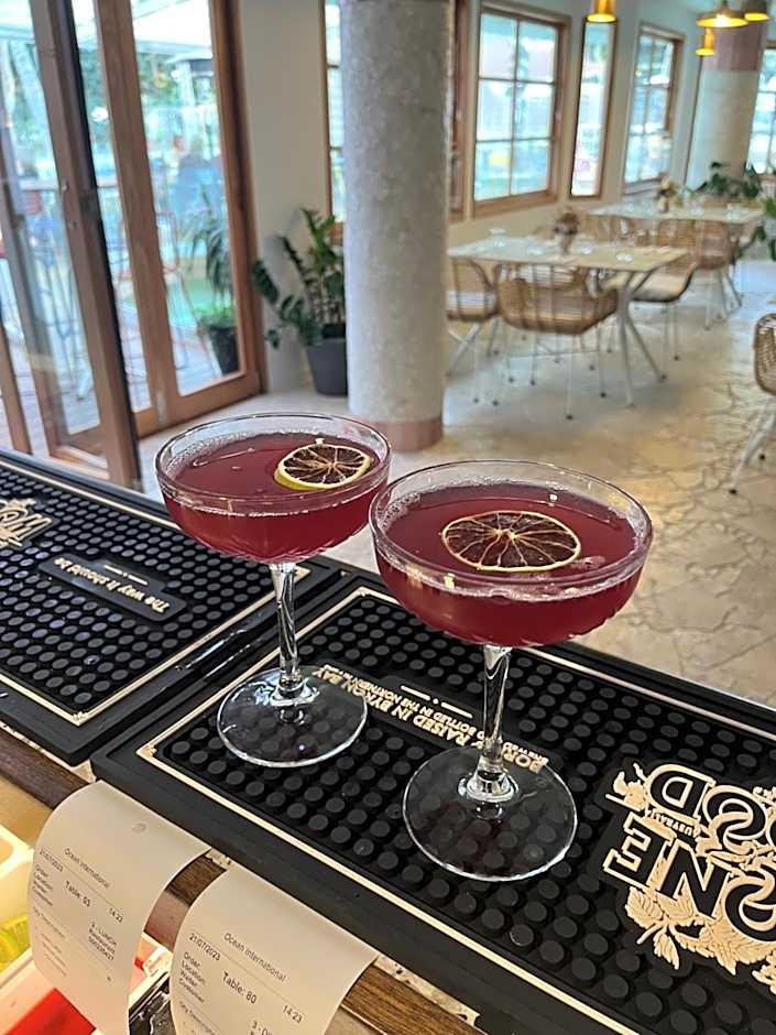 Ocean International Hotel