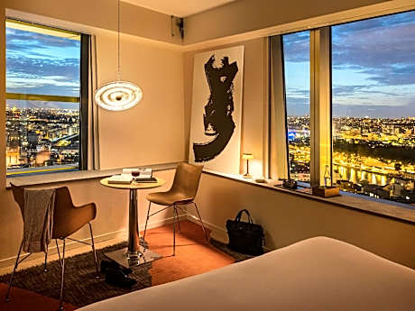EXECUTIVE ROOM CORNER Panoramic Paris Eiffel To wer, 1 king size bed