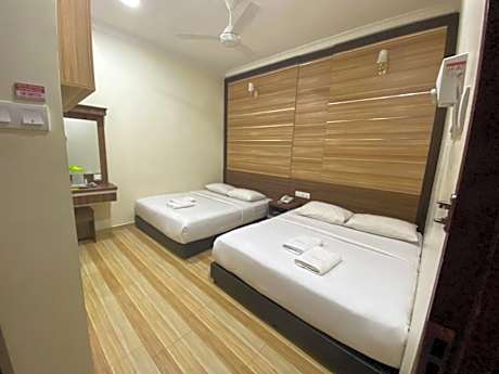 Deluxe Family Room No Window (No Elevator)