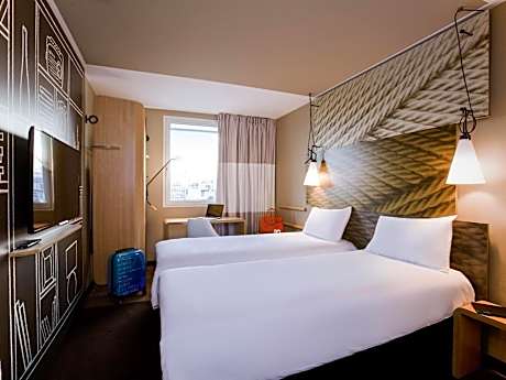 Standard Room with Two Single Beds
