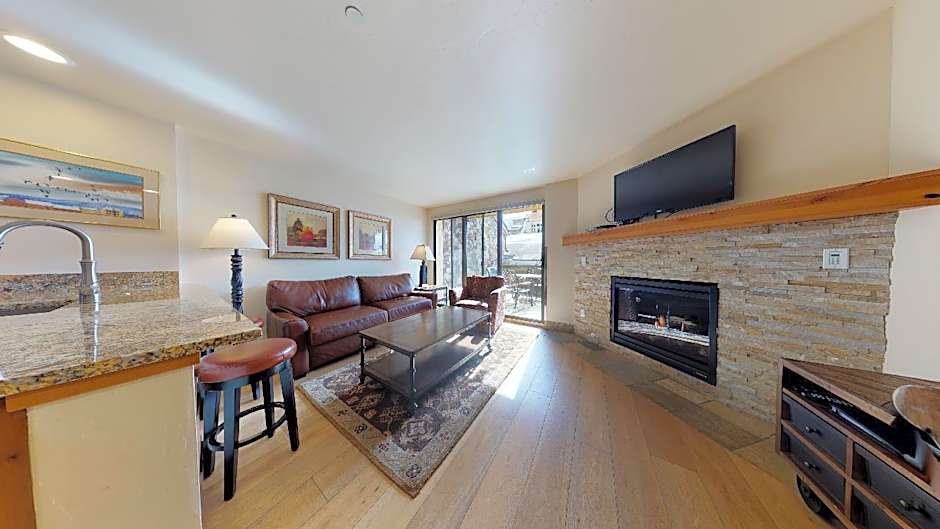 Photo 1 of 2 of Landmark Residences