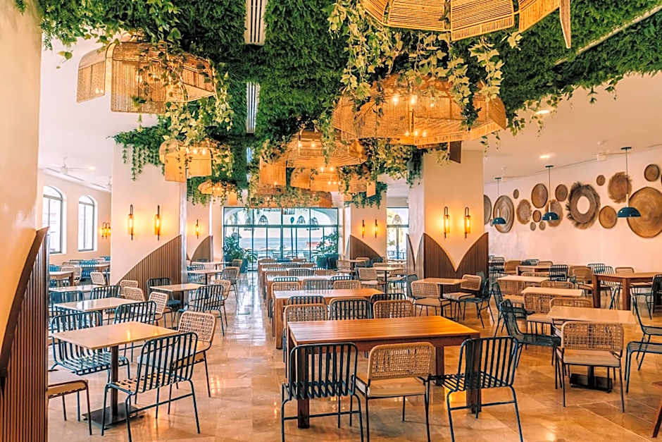 Tesoro Ixtapa Beach Resort