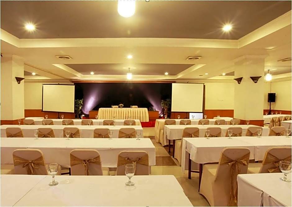 Plaza Hotel Tegal