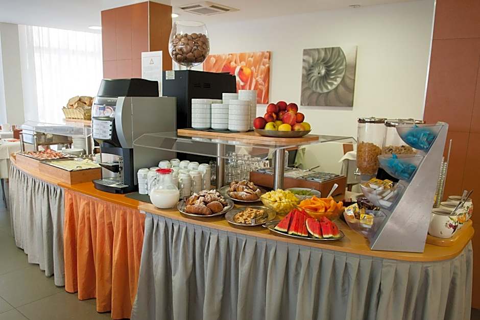Hotel Simi Lan