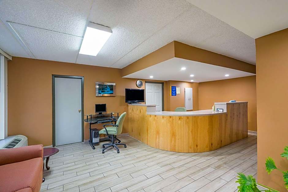 Days Inn by Wyndham Hurricane Mills