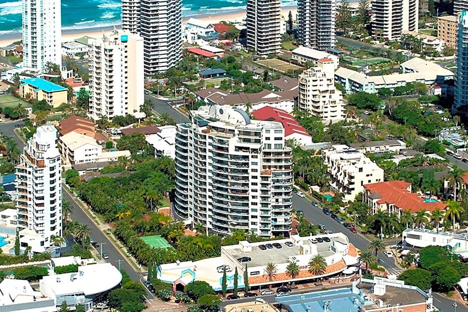 Meriton On Main Beach