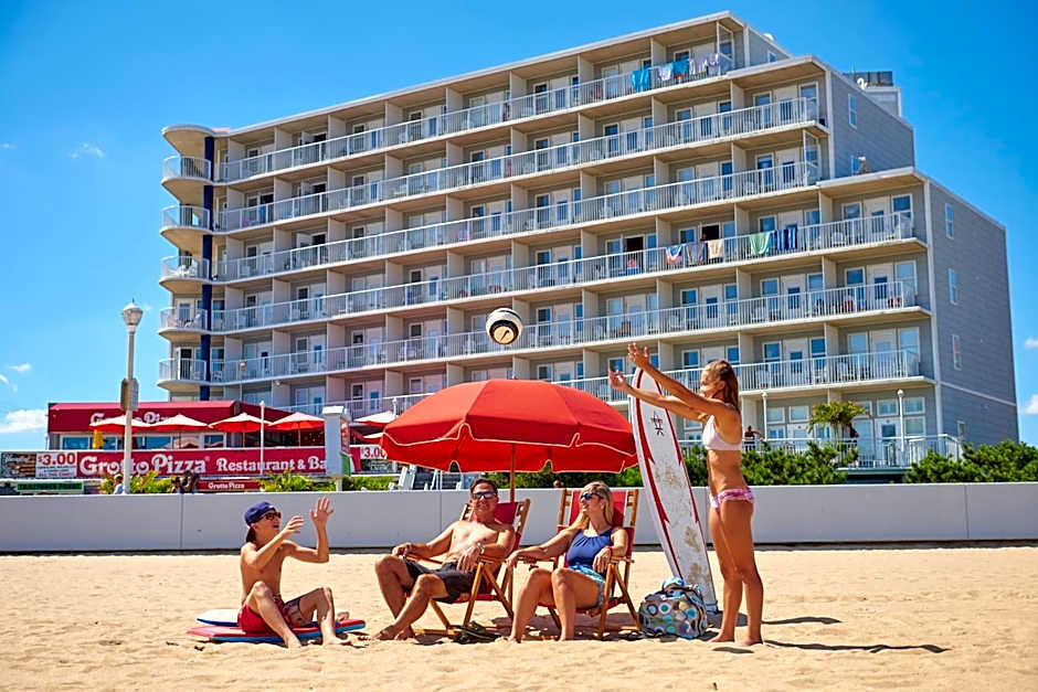 Commander Hotel & Suites