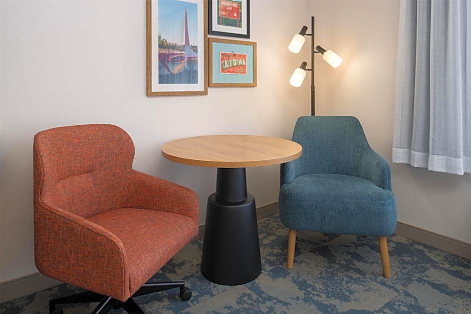Hampton Inn By Hilton & Suites Redding
