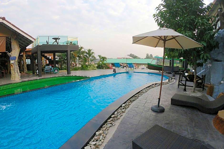 Suwanna Riverside Resort