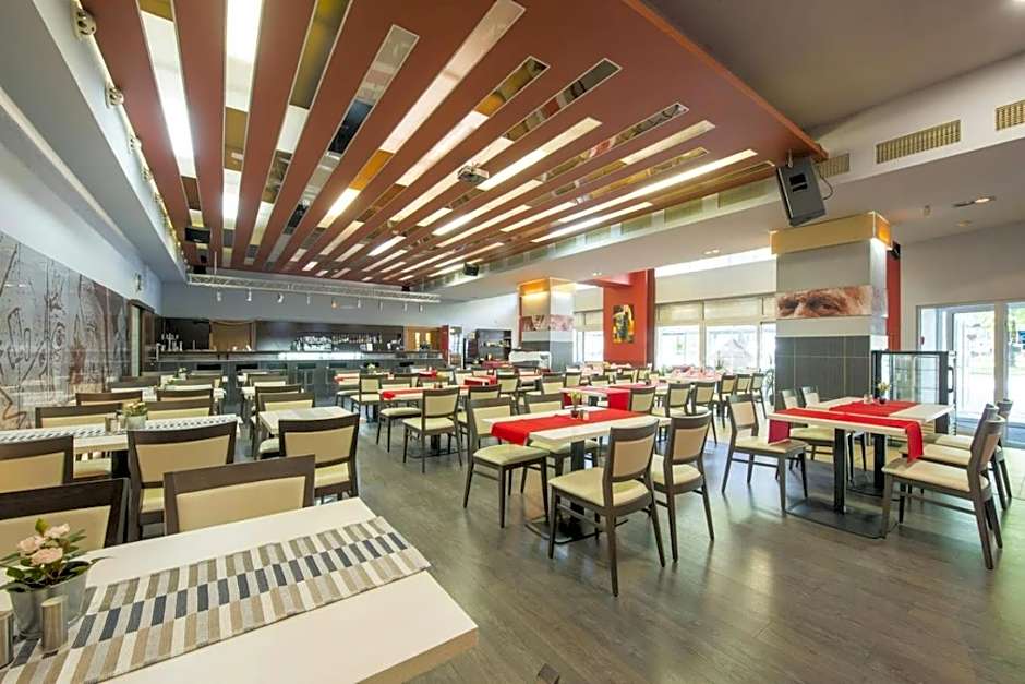 Hotel Spolcentrum