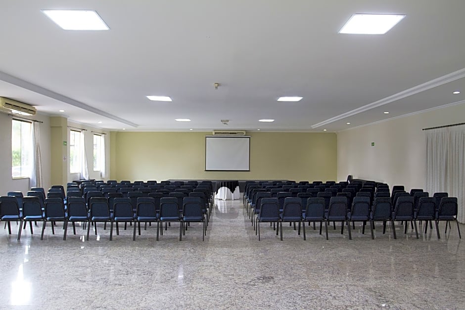 Dan Inn Franca & Convenções