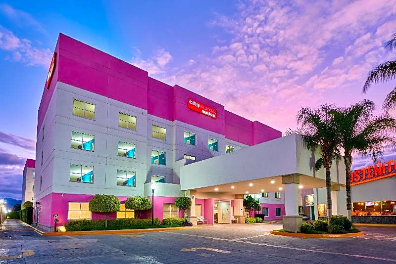 Sierra Suites By HP Hotels