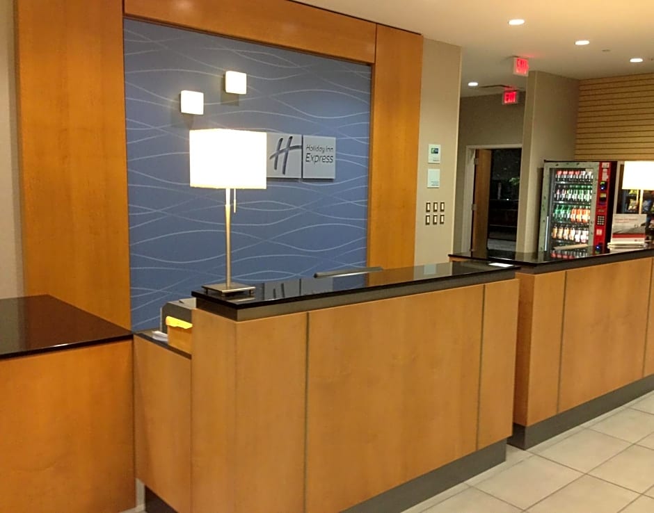 Holiday Inn Express Stamford, an IHG Hotel