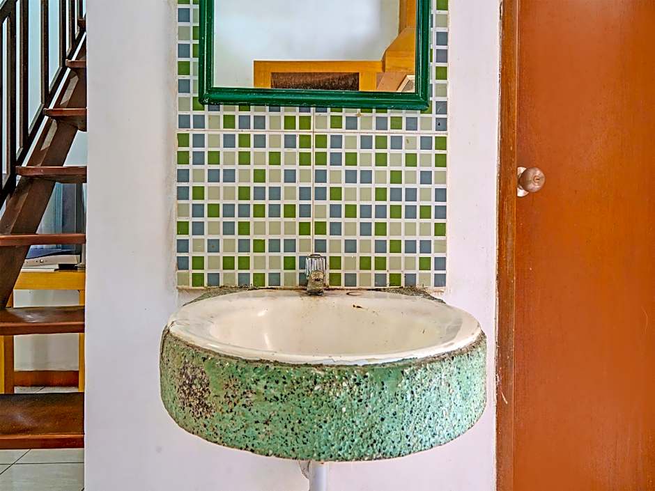 Super OYO Capital O 91810 Hotel Balebat 2