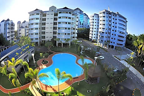 Rimbun Suites & Residences