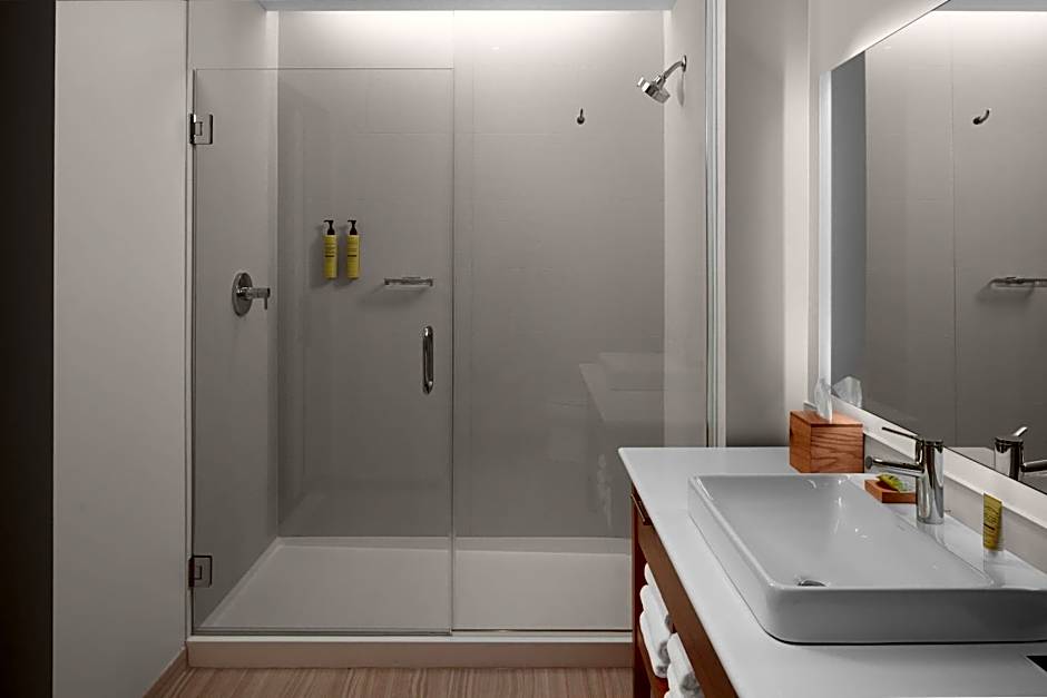 Element Charlotte Uptown