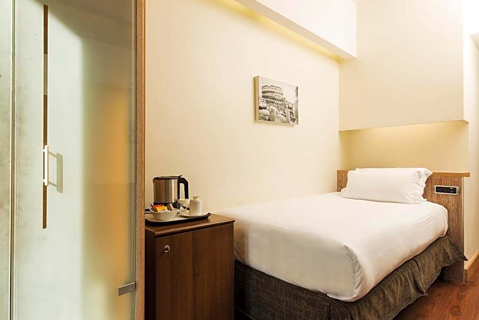 Photo 1 of 5 of Single Room