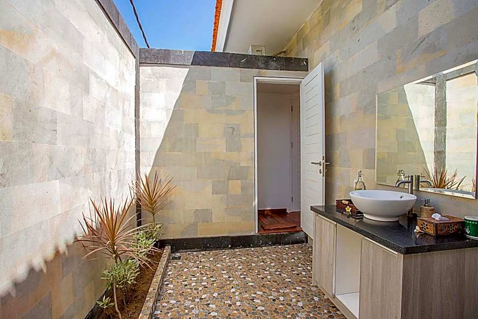 Sanghyang Bay Villas