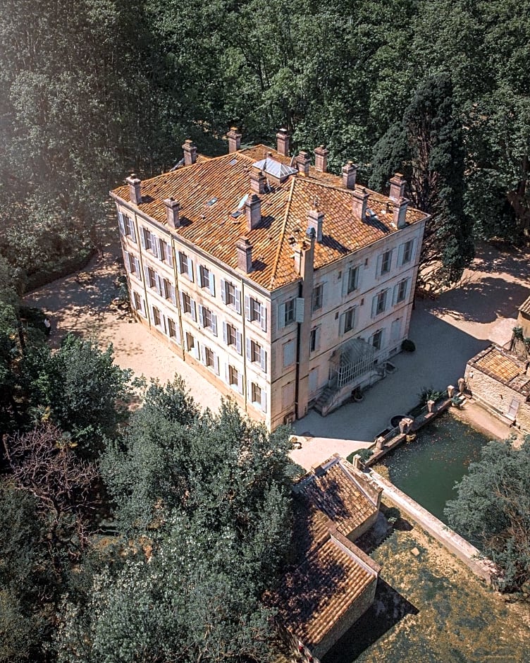 Hotel Château Des Alpilles