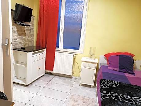 Standard Single Room with Shower