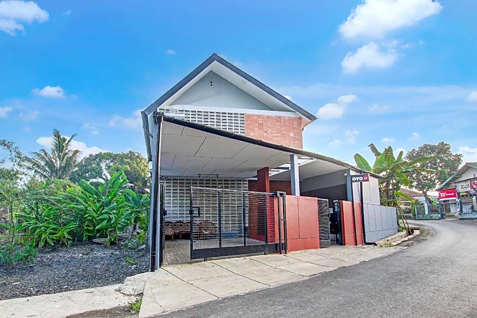 Hotel O Rubina Syariah Hotel