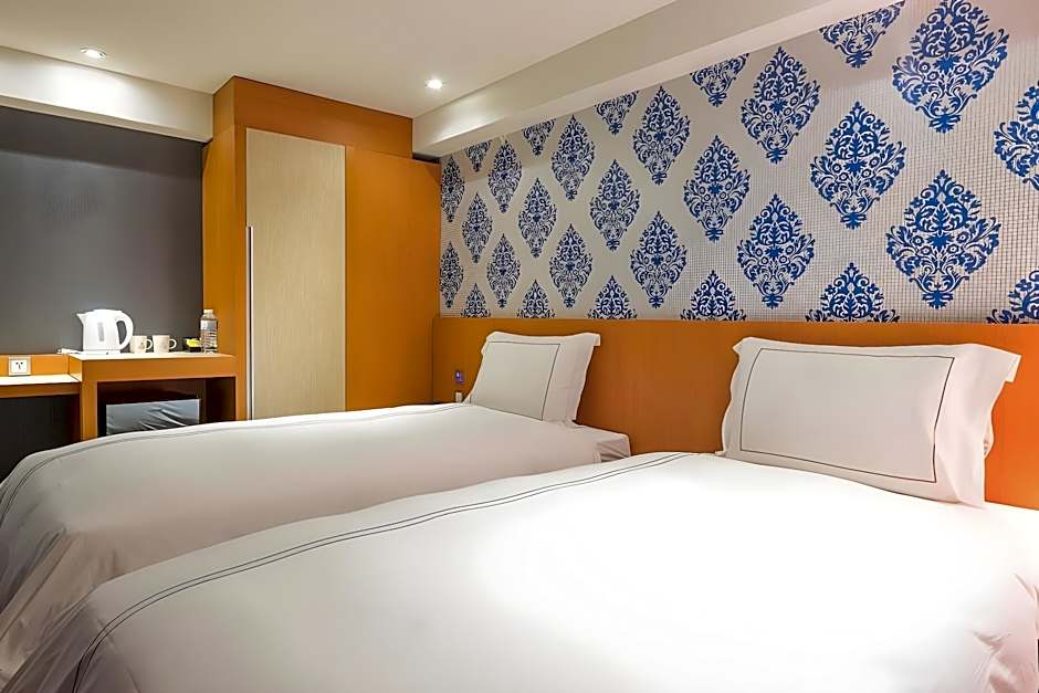 Talmud Hotel Yizhong